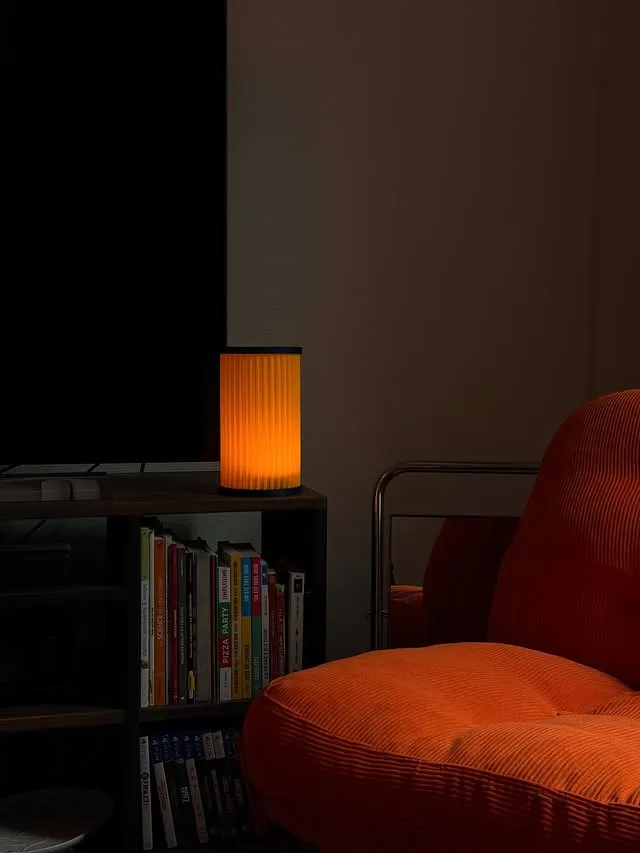 HALO — lampe allumée dans l'obscurité